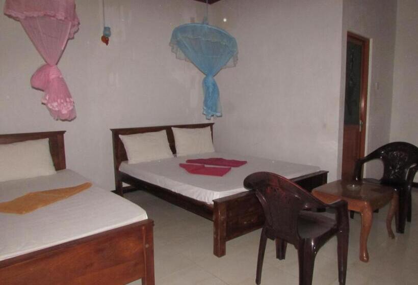 اتاق راحتی سه تخته, Rainbow Guest House