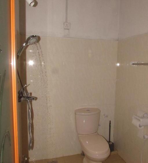 اتاق راحتی سه تخته, Rainbow Guest House