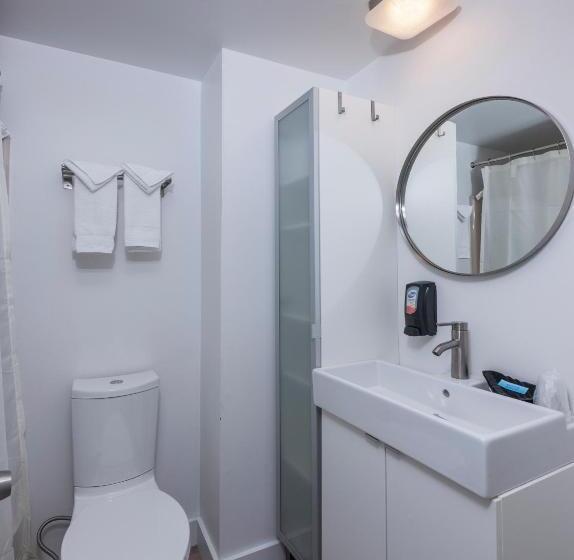 Стандартный Номер Кровать Кинг, Stones Throw