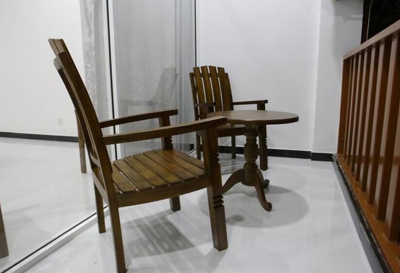 اتاق استاندارد, Acme Grand Hotel Habarana
