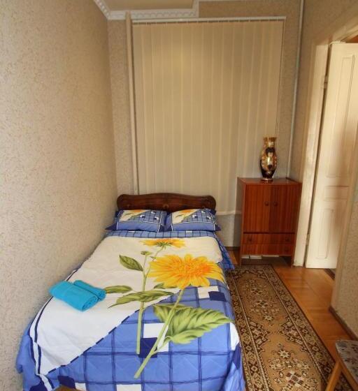 اتاق لوکس یک تخته, Guesthouse Goliati