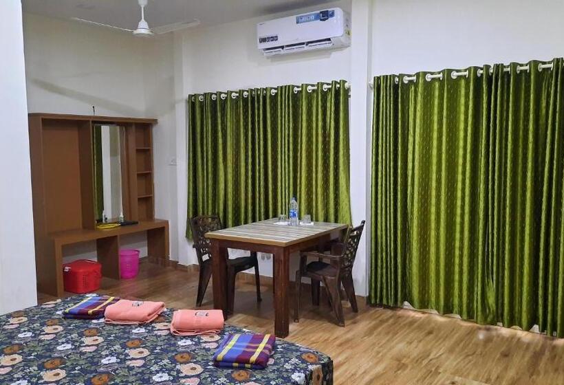 غرفة ديلوكس مزودة بشرفة, Southcanal Holidays
