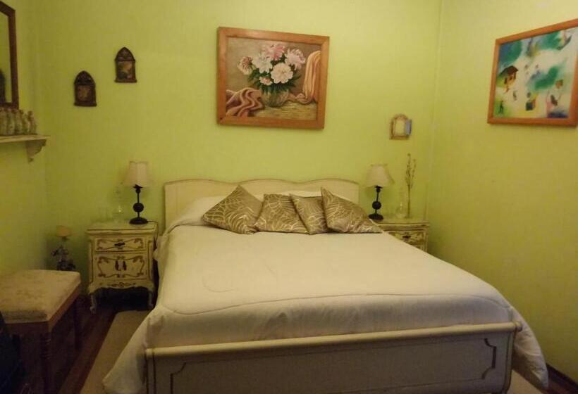 Люкс, Hostal Renoir