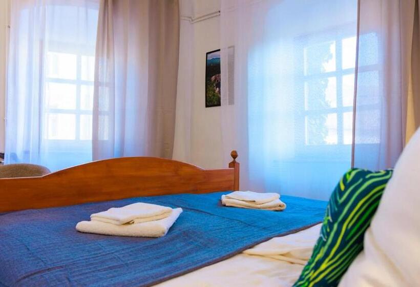 اتاق سوپریور, Retel Vitez Vendégház