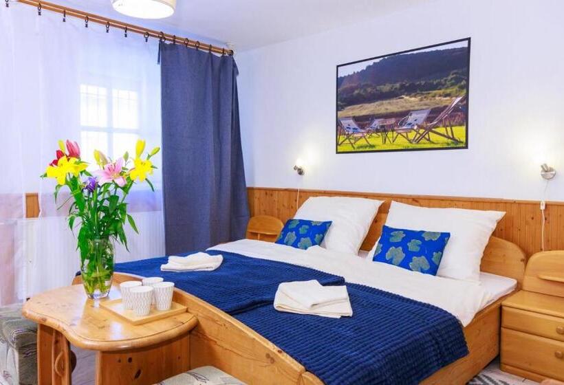 اتاق استاندارد چهار تخته, Retel Vitez Vendégház