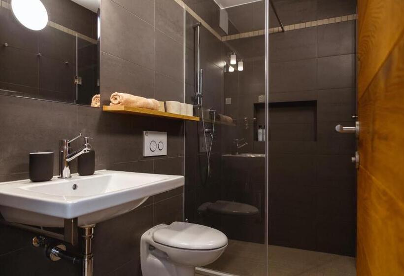 اتاق استاندارد یک نفره, Guest House Pachamama