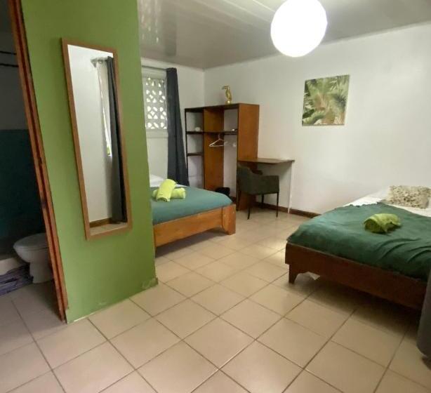 اتاق استاندارد سه نفره, Cabinas Cahuita
