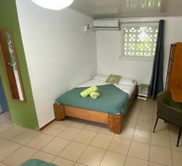 اتاق استاندارد سه نفره, Cabinas Cahuita