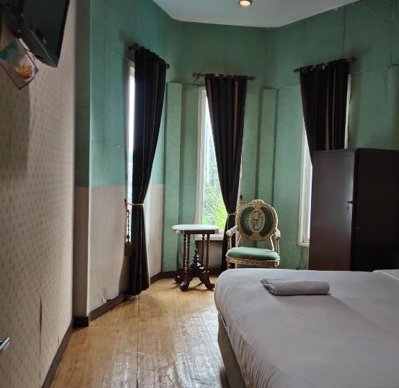 Люкс, Mojokerto Classic Homestay