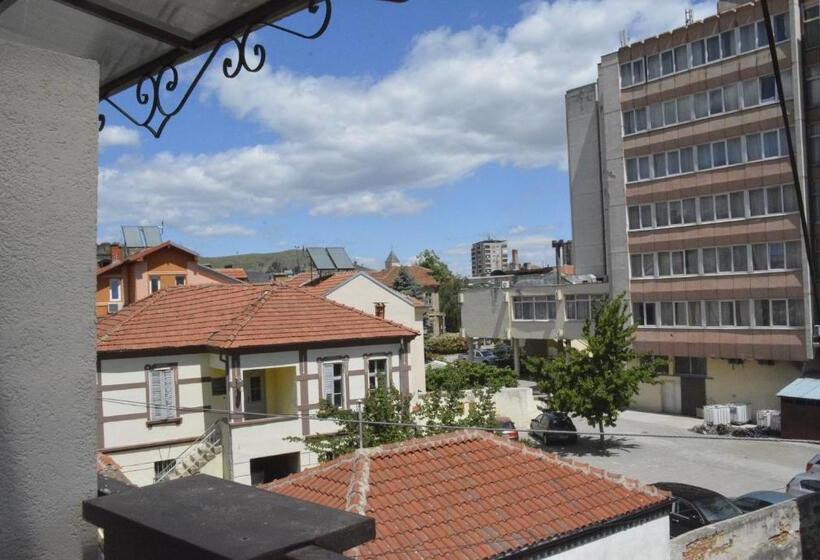 اتاق استاندارد چهار تخته, Villa Konzuli