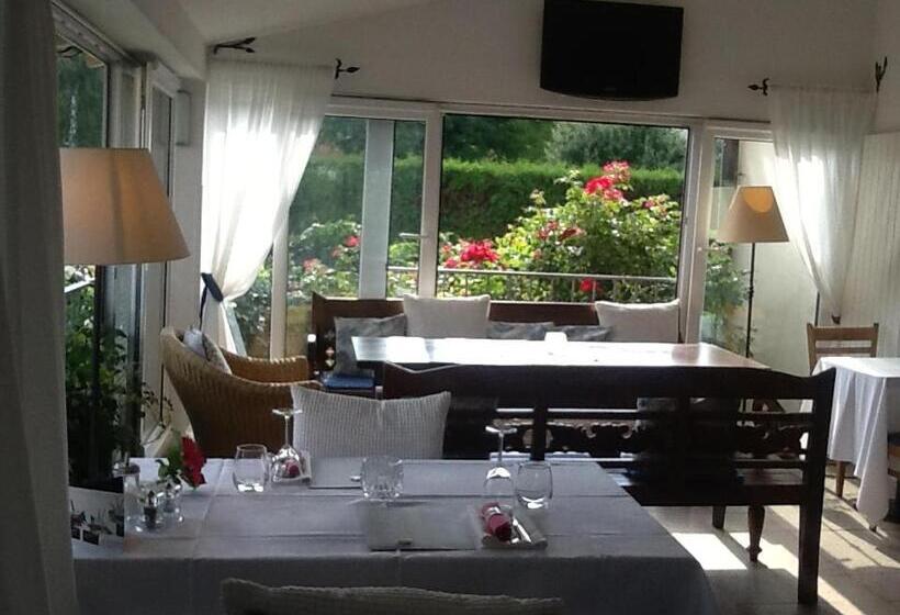 اتاق استاندارد, Pension A Restaurace Filip Ii