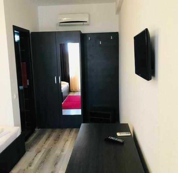 اتاق استاندارد سه نفره, Casa On