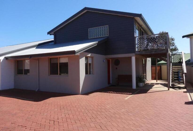 Апартаменты 1 Спальня с Балконом, Archipelago Apartments Esperance