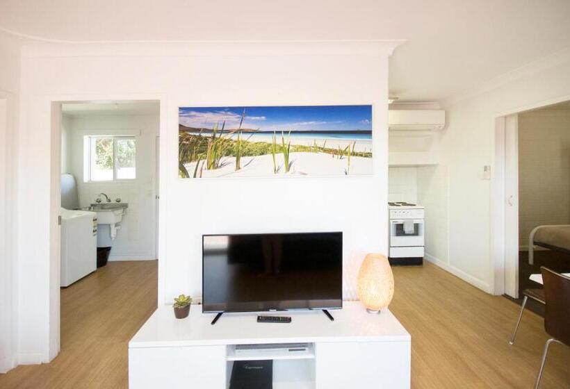 דירת שלושה חדרים, Archipelago Apartments Esperance