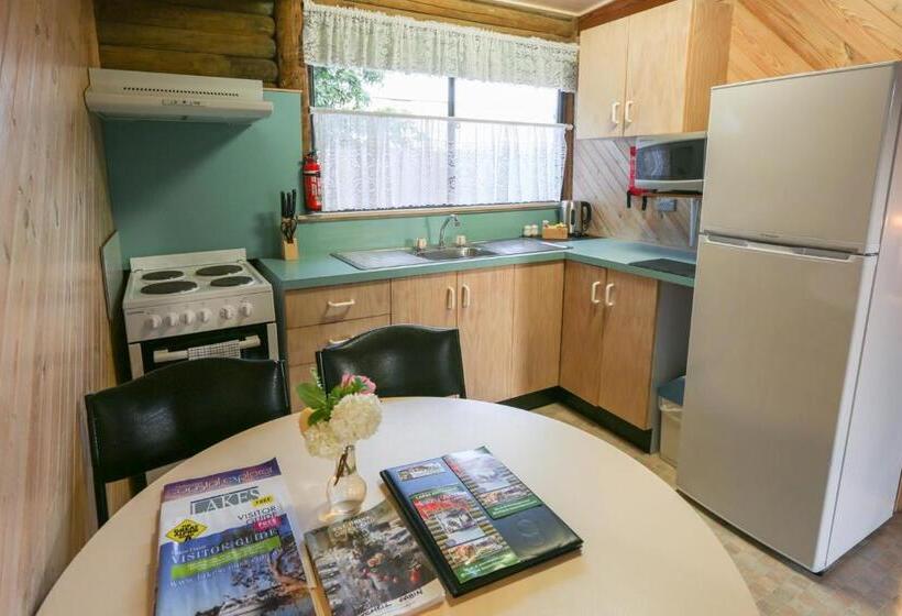 Дом 2 Спальни, Lazy Acre Log Cabins