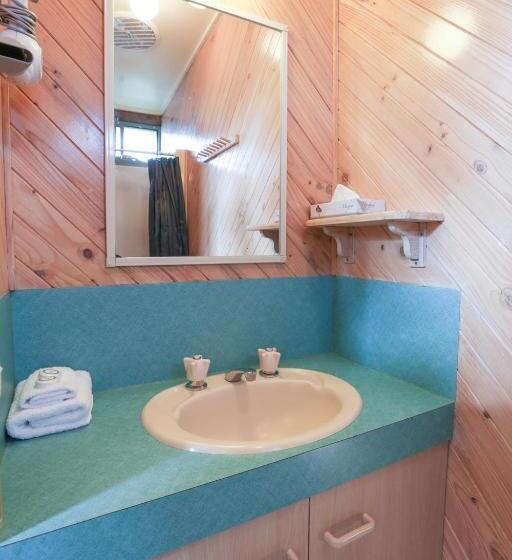 Дом 2 Спальни, Lazy Acre Log Cabins