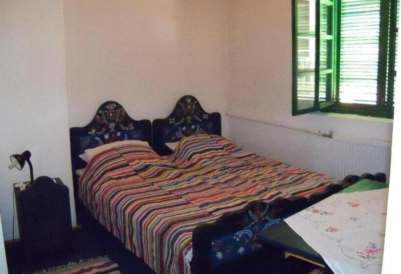 اتاق استاندارد, Góbé Csárda