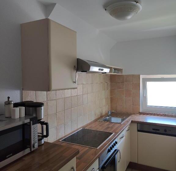آپارتمان 1 خوابه با بالکن, T E M P F E R 2 Apartments & Rooms With New Wellness