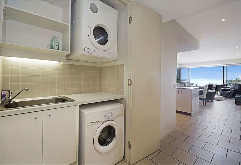 Апартаменты 2 Спальни Вид на Море, Space Holiday Apartments