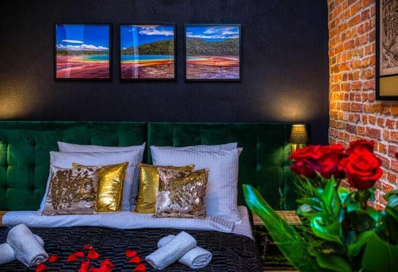 اتاق لوکس با بالکن, Aparthotel Delta Boutique