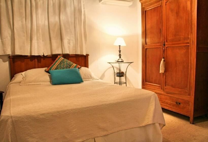 Quarto Estandar, Posada Manuel Lobo