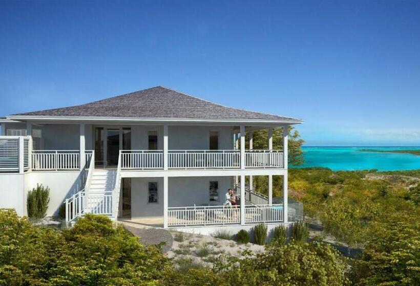 سوییت سوپریور با چشم‌انداز دریا, Sailrock South Caicos   Island Hop Flight Included