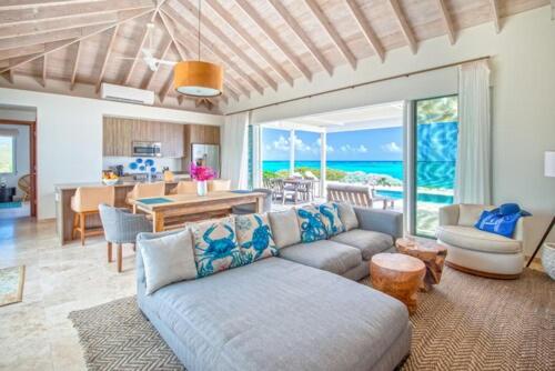ویلای 2 خوابه, Sailrock South Caicos   Island Hop Flight Included