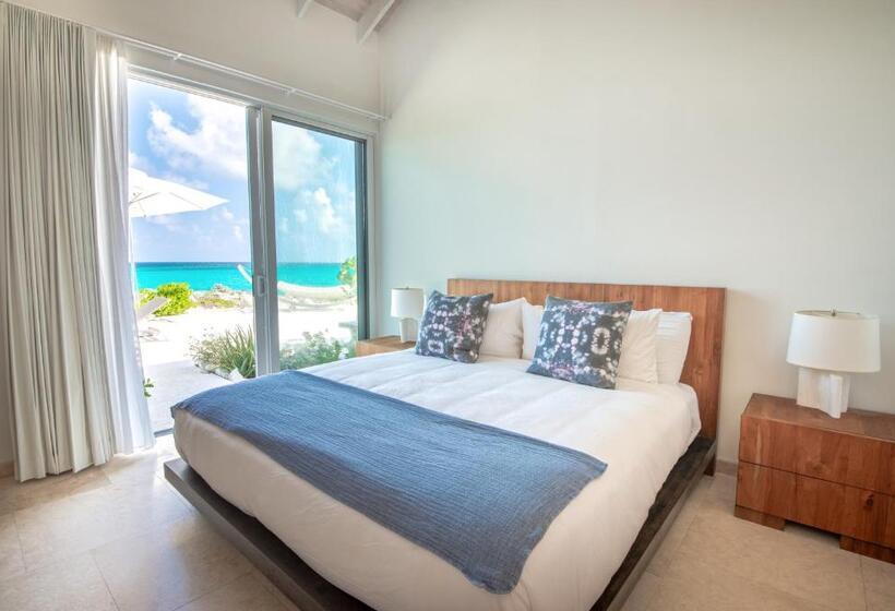 سوییت, Sailrock South Caicos   Island Hop Flight Included