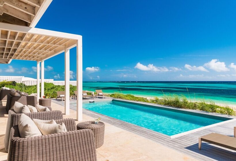 ویلای 4 خوابه, Sailrock South Caicos   Island Hop Flight Included