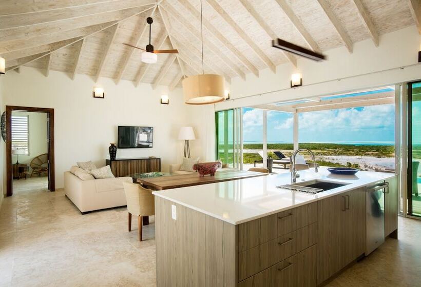 ویلای 2 خوابه, Sailrock South Caicos   Island Hop Flight Included