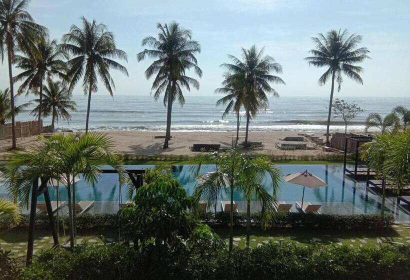 اتاق لوکس با چشم‌انداز باغ, Tungtong Beach Villas