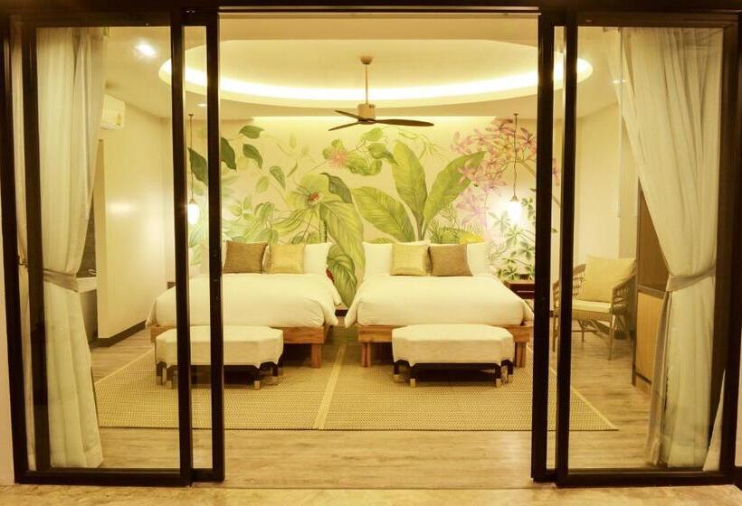 اتاق خانوادگی با چشم‌انداز باغ, Tungtong Beach Villas