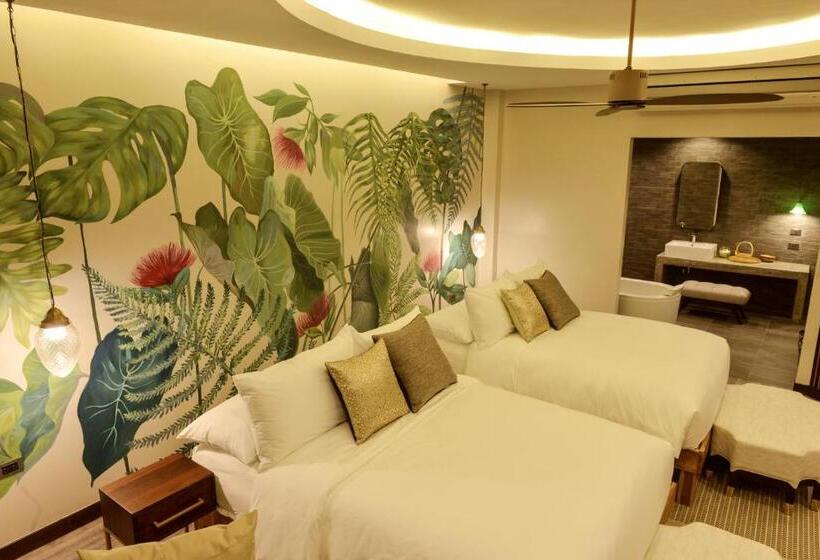اتاق خانوادگی با چشم‌انداز باغ, Tungtong Beach Villas