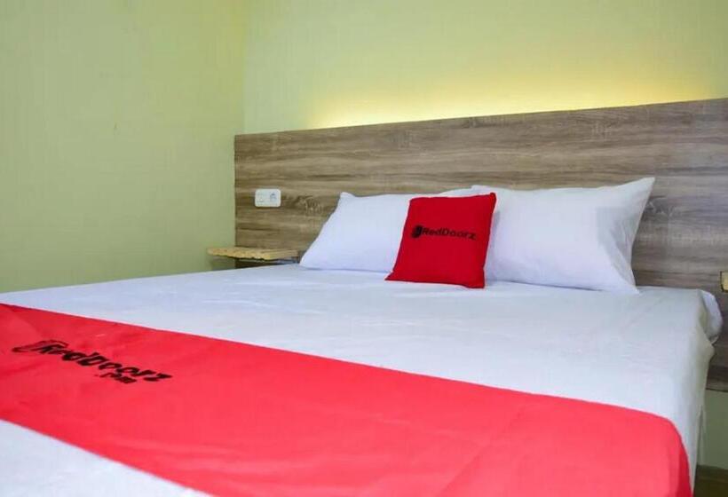 Номер Стандарт, Reddoorz Near Mangga Dua Square