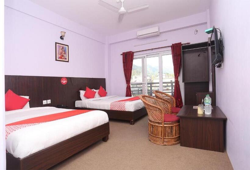 اتاق لوکس سه تخته, Tulip Pokhara Inn