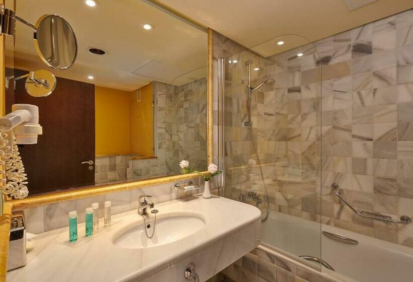 سوییت جونیور, Hipotels Eurotel Punta Rotja Spagolf