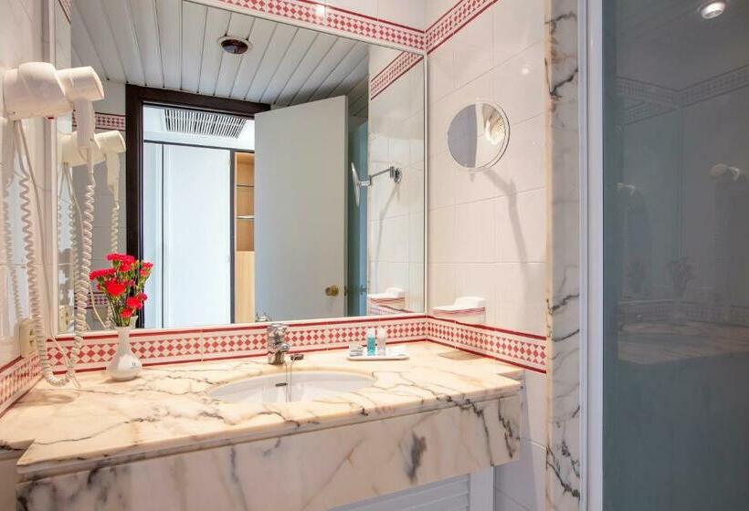 Номер Стандарт Вид на Бассейн, Welikehotel Marfil Playa