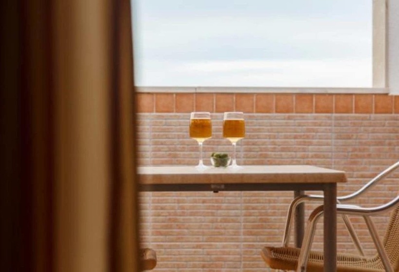 Номер Стандарт Трехместный, Restaurante Emilio