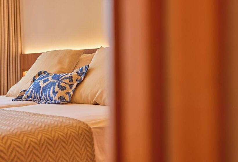 חדר סטנדרט נוף לגינה, Universal Grand Leon & Spa