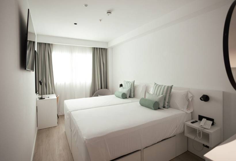 חדר בסיסי, Villa España