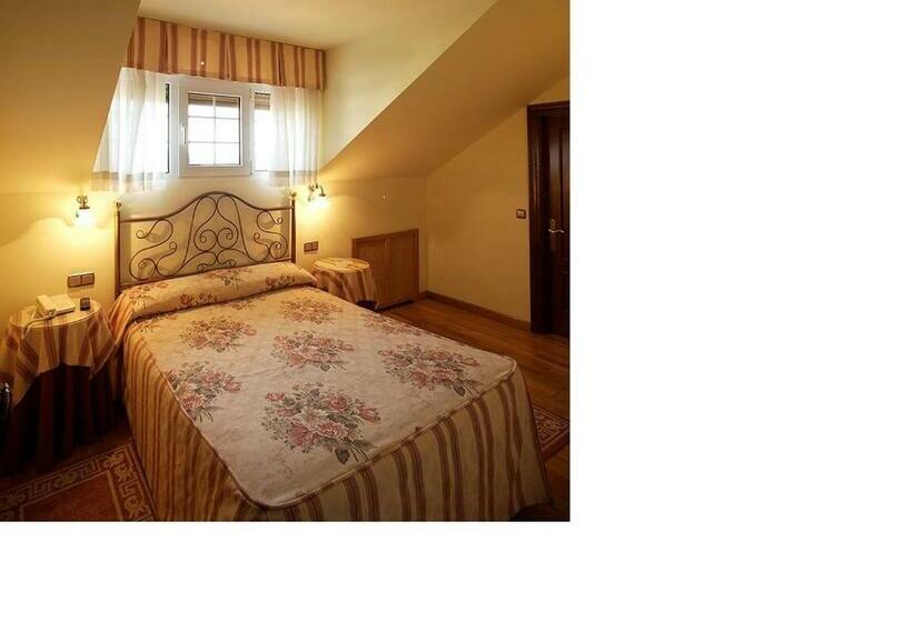 اتاق عادی, Y Casona El Carmen