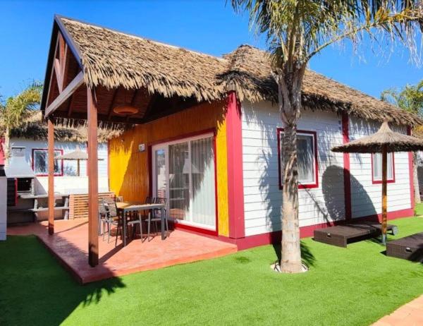 Бунгало Deluxe, La Marina Resort