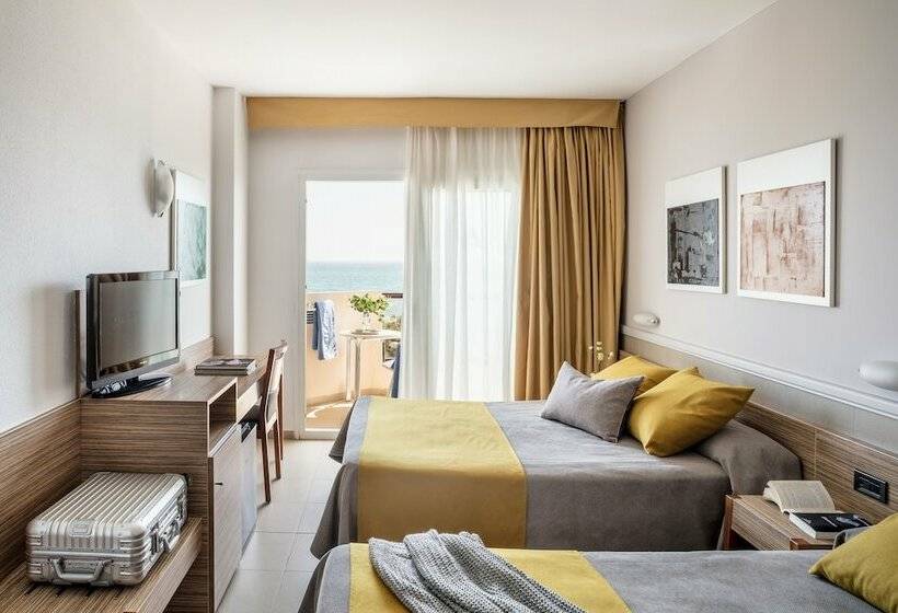 اتاق پریمیوم چهارنفره, Aqua Hotel Promenade & Spa 4sup