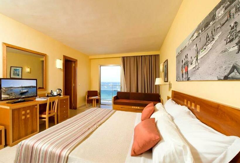 اتاق سوپریور با چشم‌انداز دریا و بالکن, Bellamar Hotel Beach & Spa