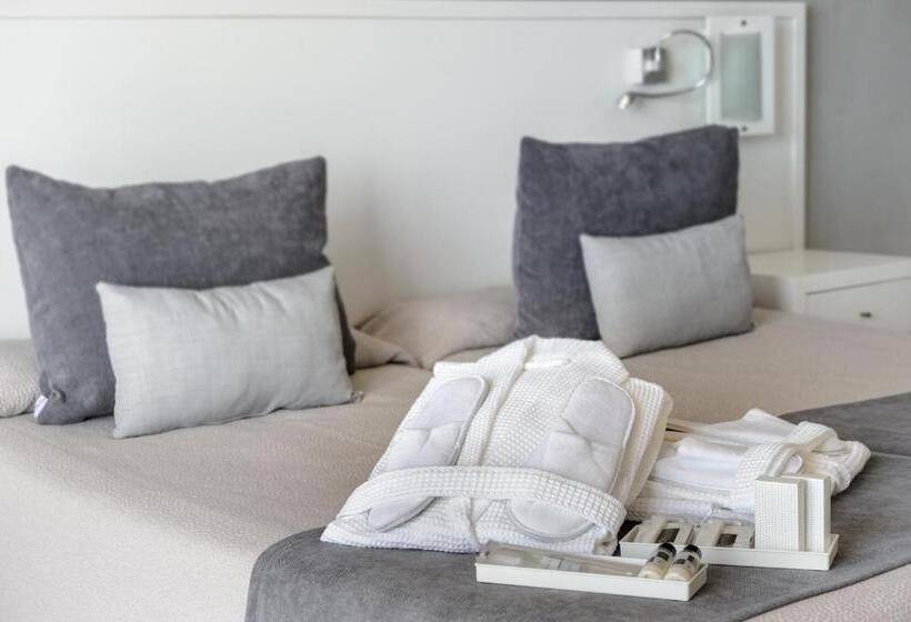 غرفة سوبيريور مطلّة علي البحر, Cenit & Apts. Sol Y Viento