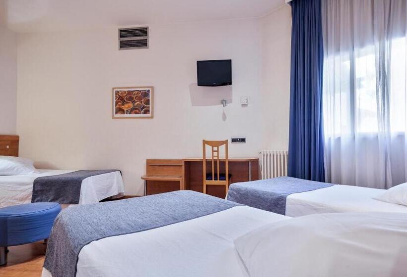 Номер Стандарт Трехместный, Acta Antibes