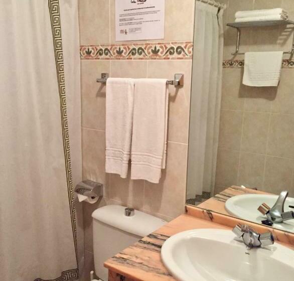 Quarto Estandar, Casa Emilio