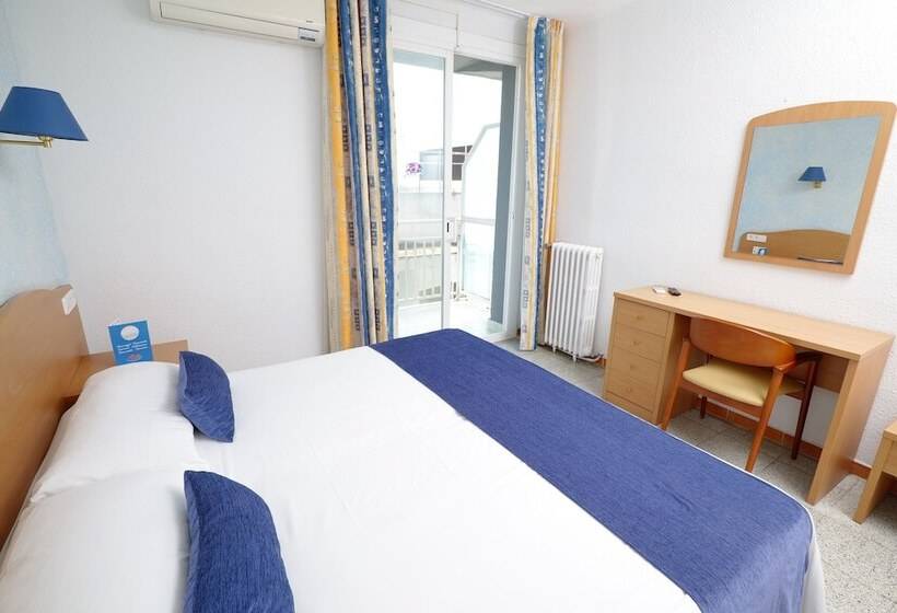 Трехместный Номер Стандарт Interior, Internacional