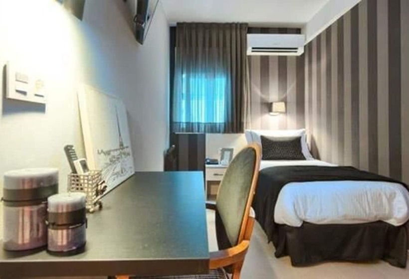 اتاق استاندارد یک نفره, New Hotel Colon