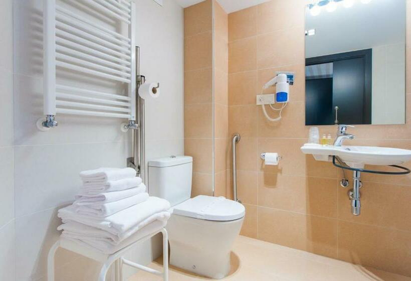 Полулюкс для Инвалидов, New Hotel Colon
